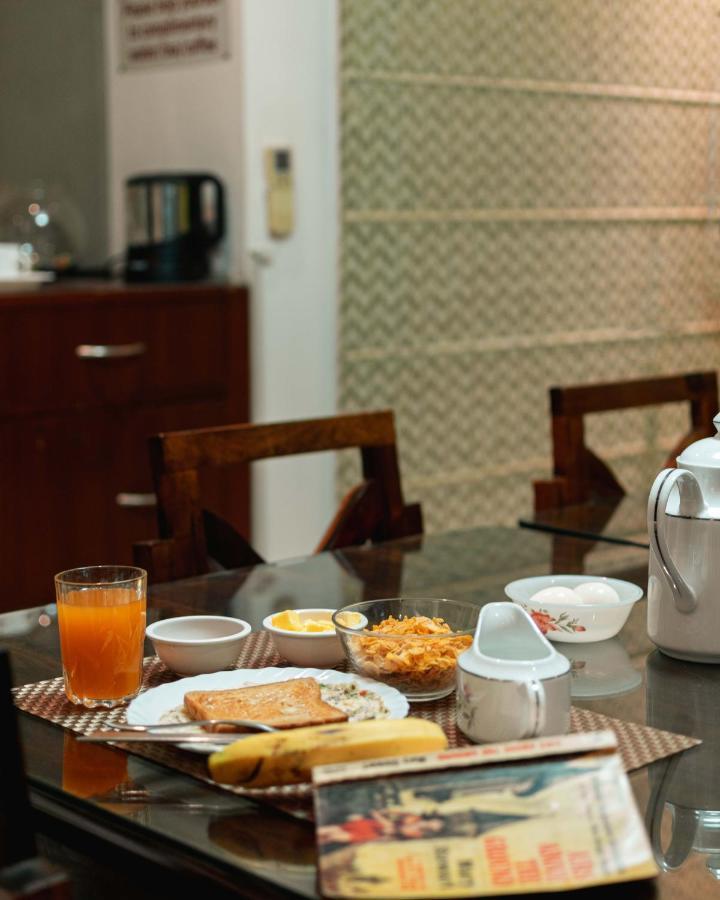 Tree Of Life Bed & Breakfast New Delhi Luaran gambar